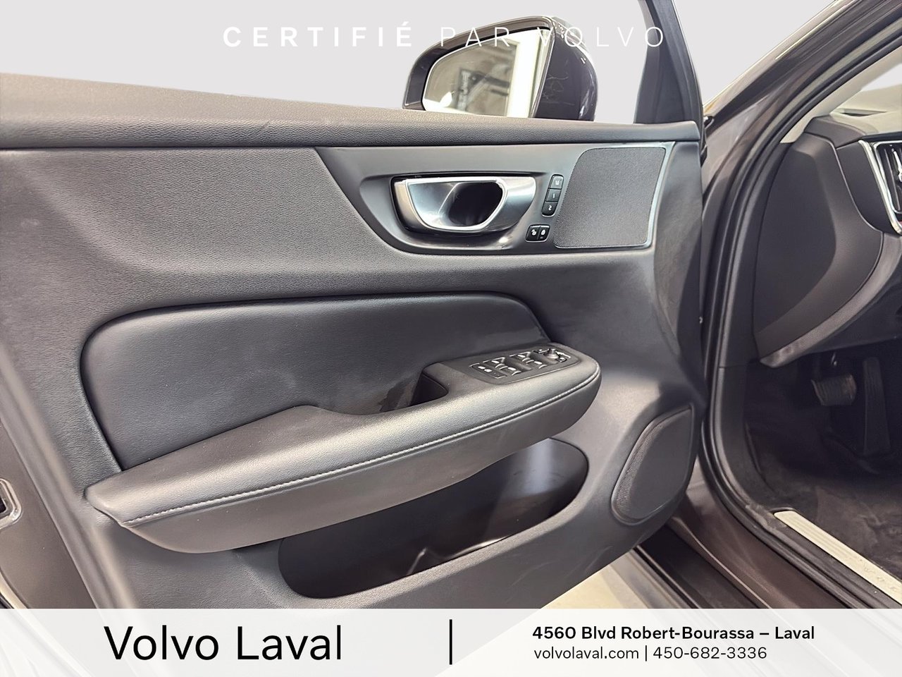2023 Volvo V60 Cross Country Plus-13