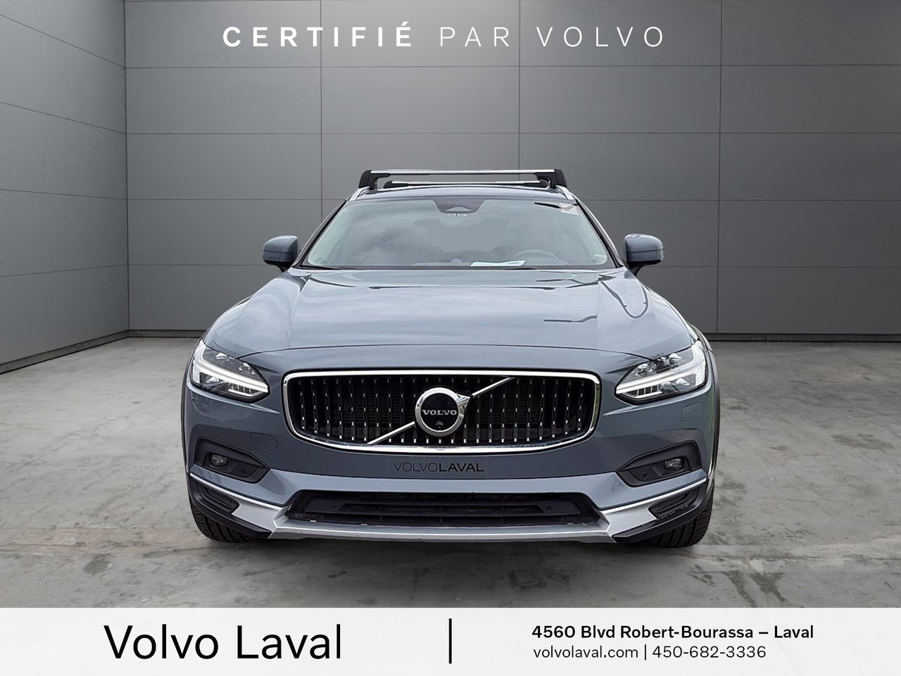 2022 Volvo V90 Cross Country-1