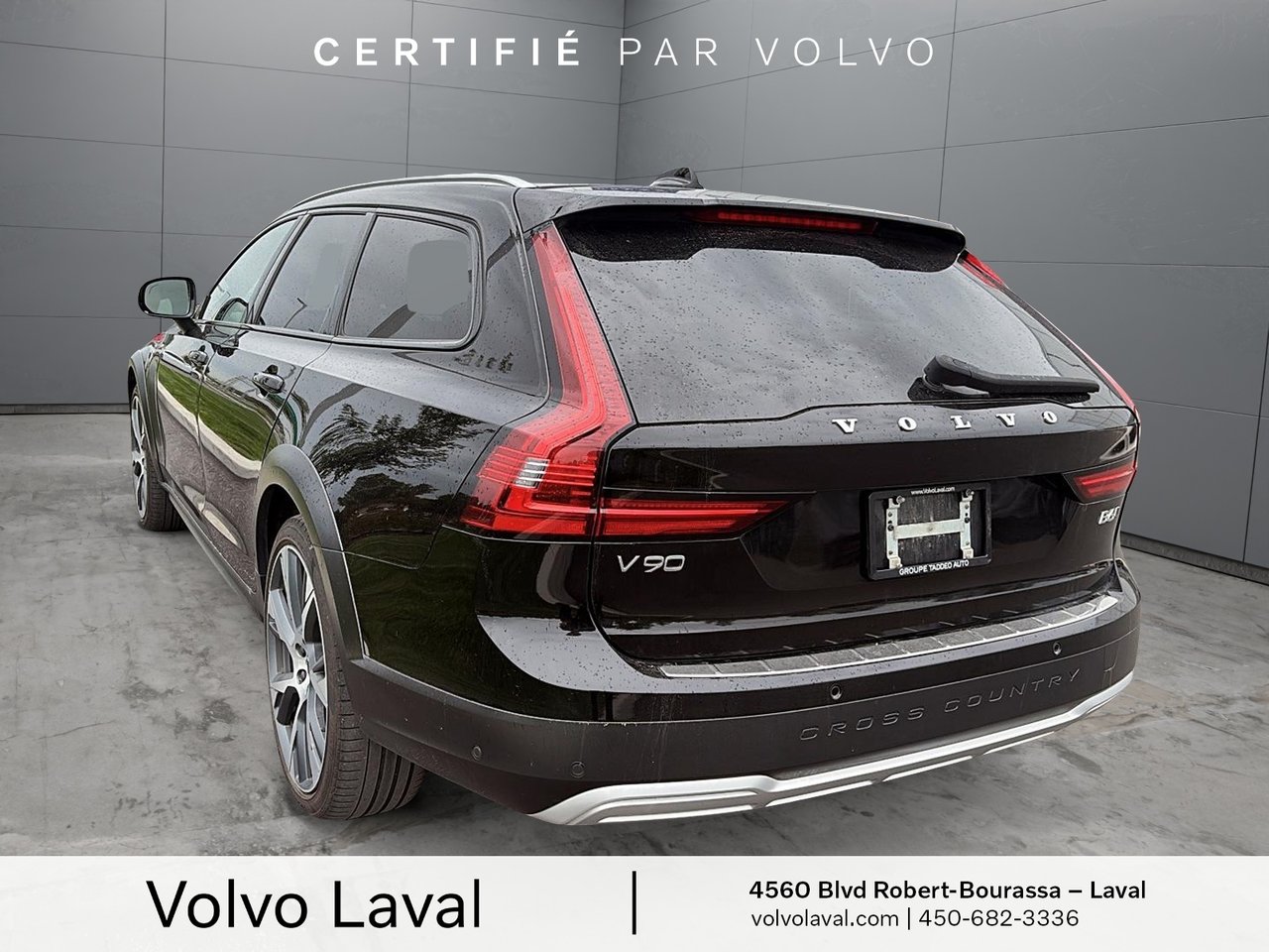 2024 Volvo V90 Cross Country Ultimate-3