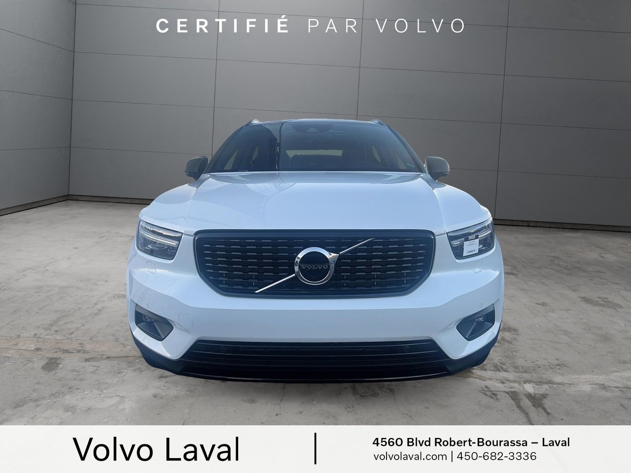 2022 Volvo XC40 R-Design-1