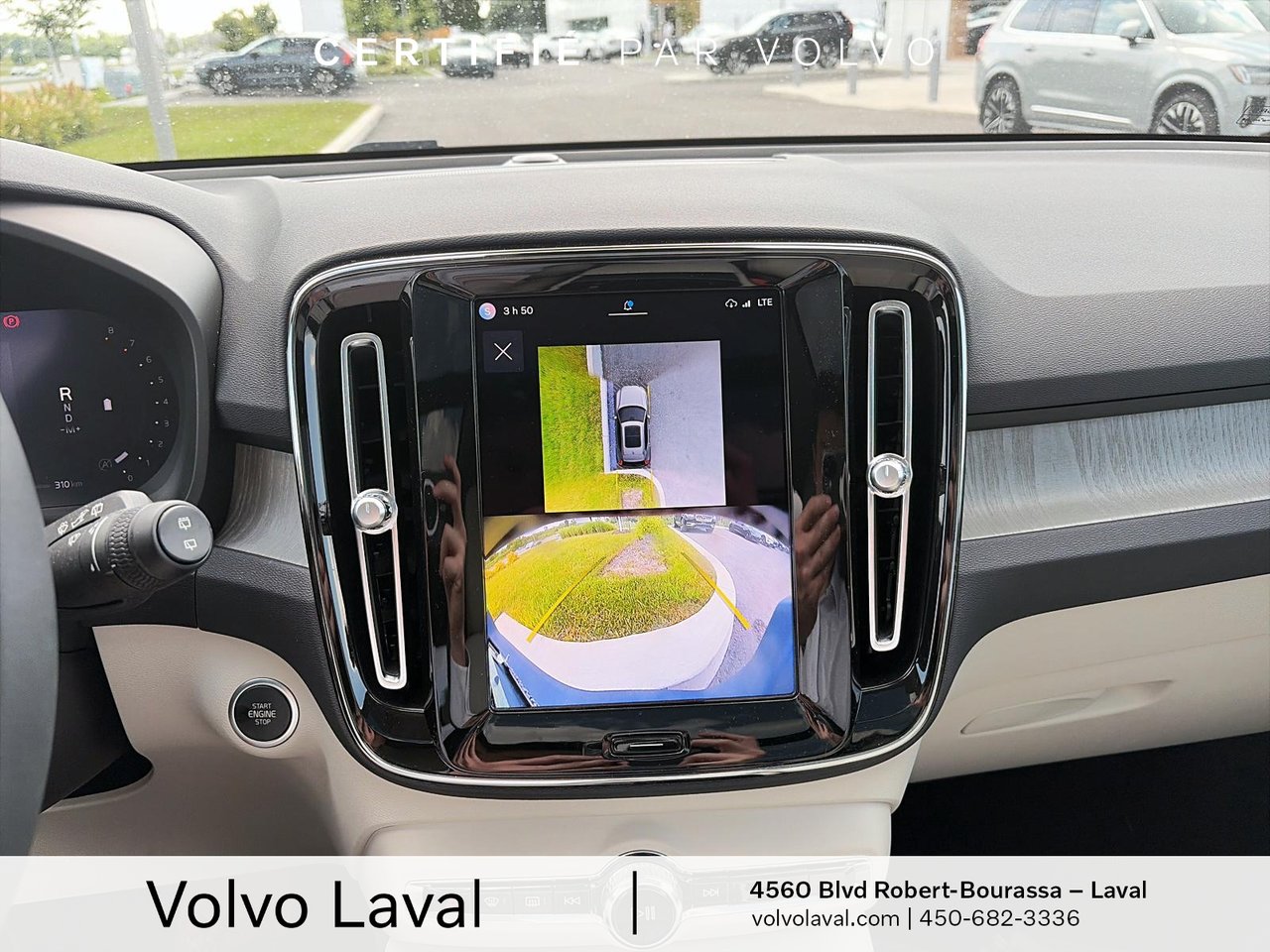 Volvo XC40 Plus 2024-13
