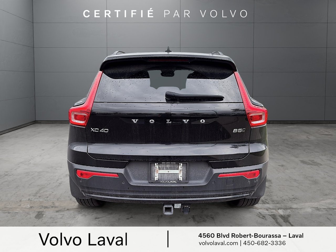 2025 Volvo XC40 Plus Dark Theme-2