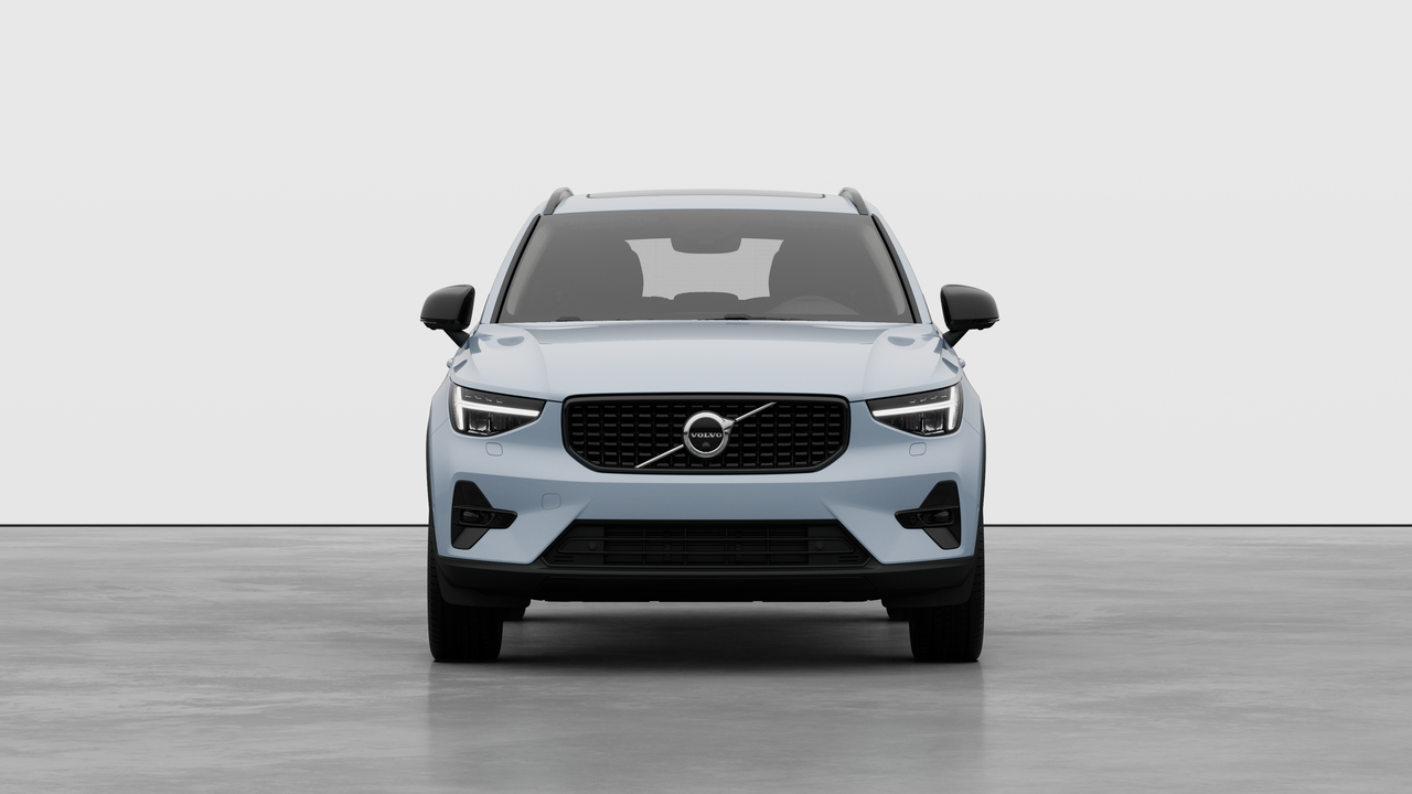 2026 Volvo XC40 Plus Dark Theme-4