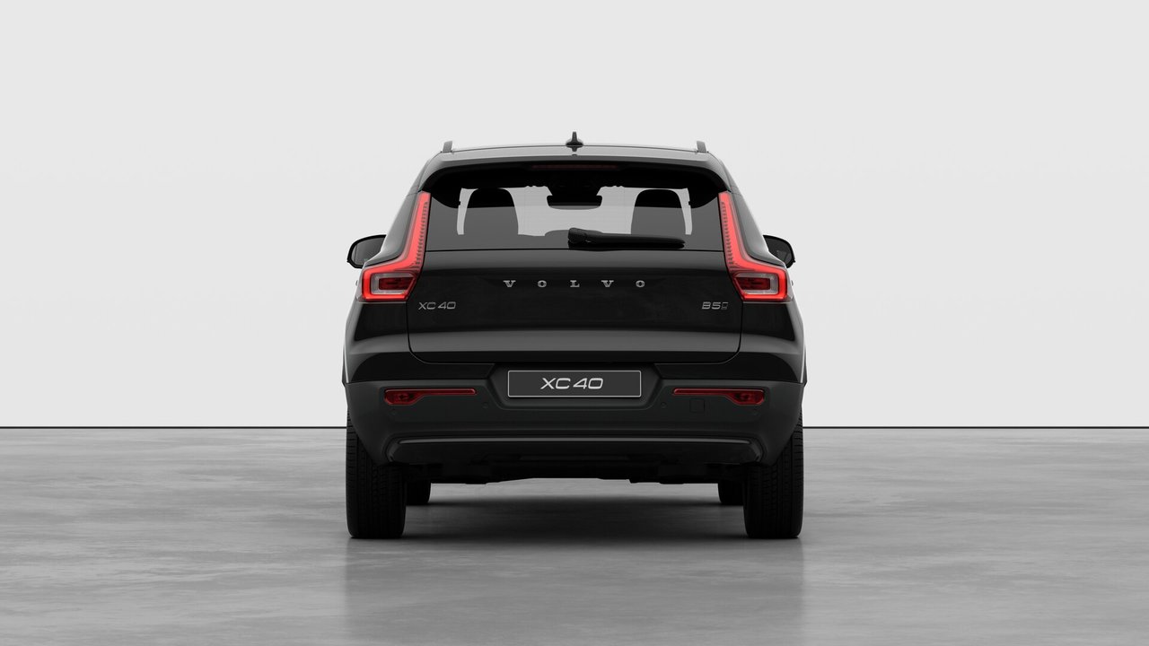 Volvo XC40 Core (Dark Theme) 2026-5