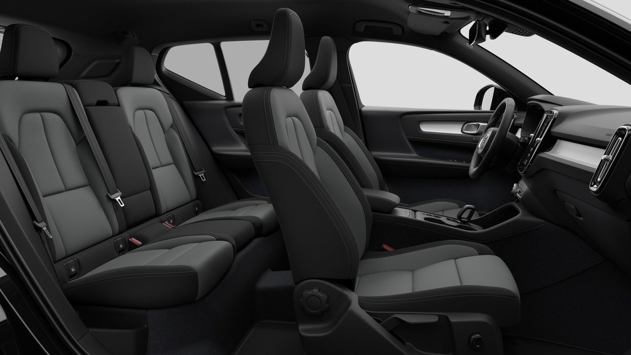 2026 Volvo XC40 Core Dark Theme-12