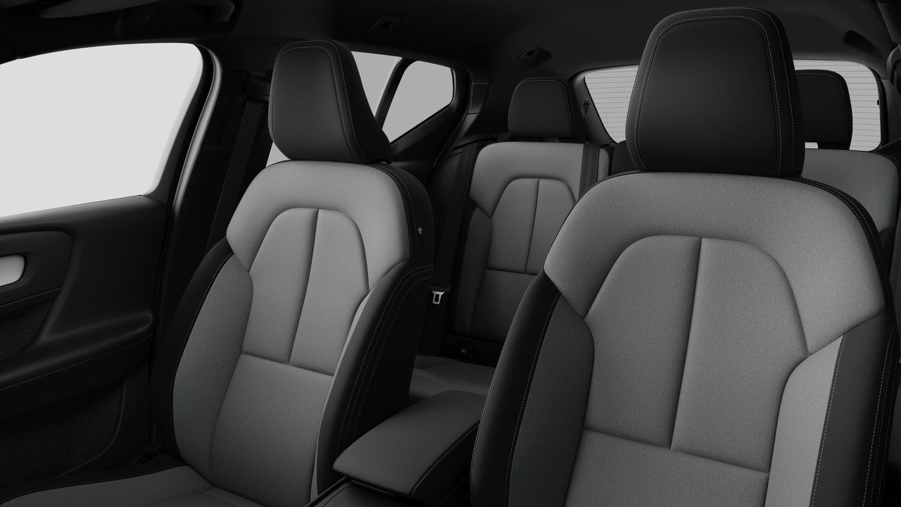2026 Volvo XC40 Core Dark Theme-11