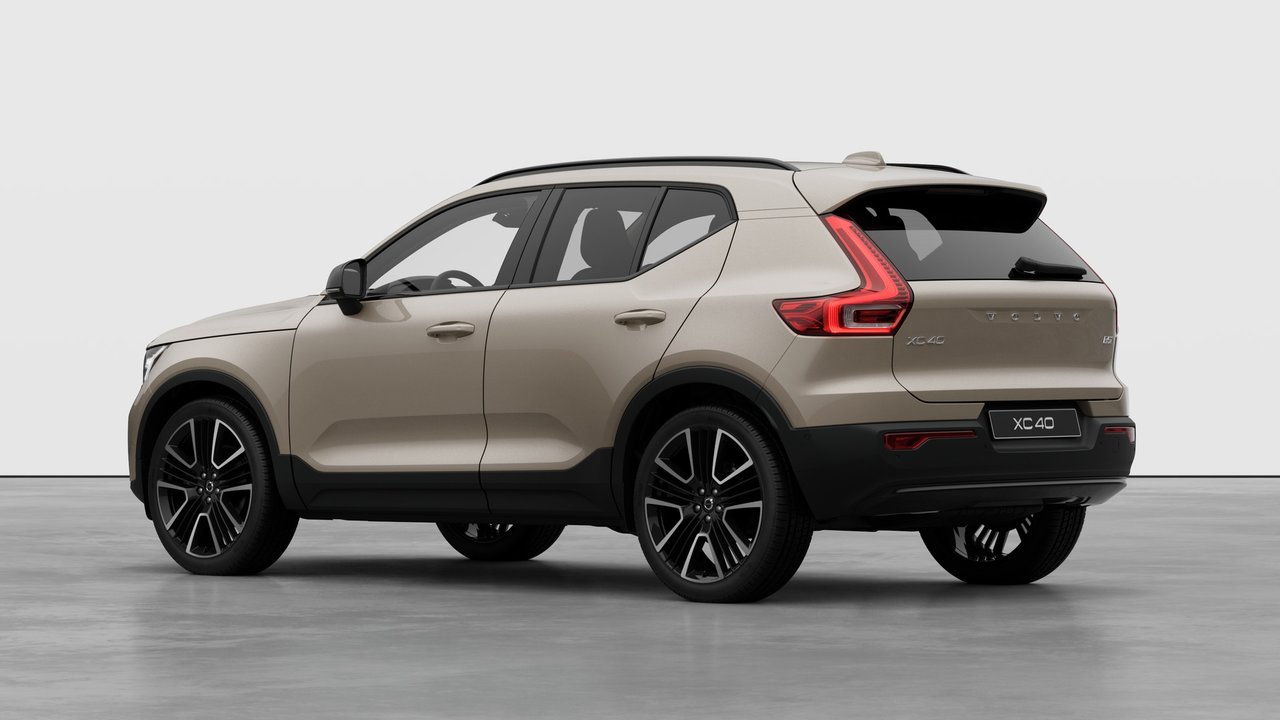 2026 Volvo XC40 Ultra Dark Theme-1