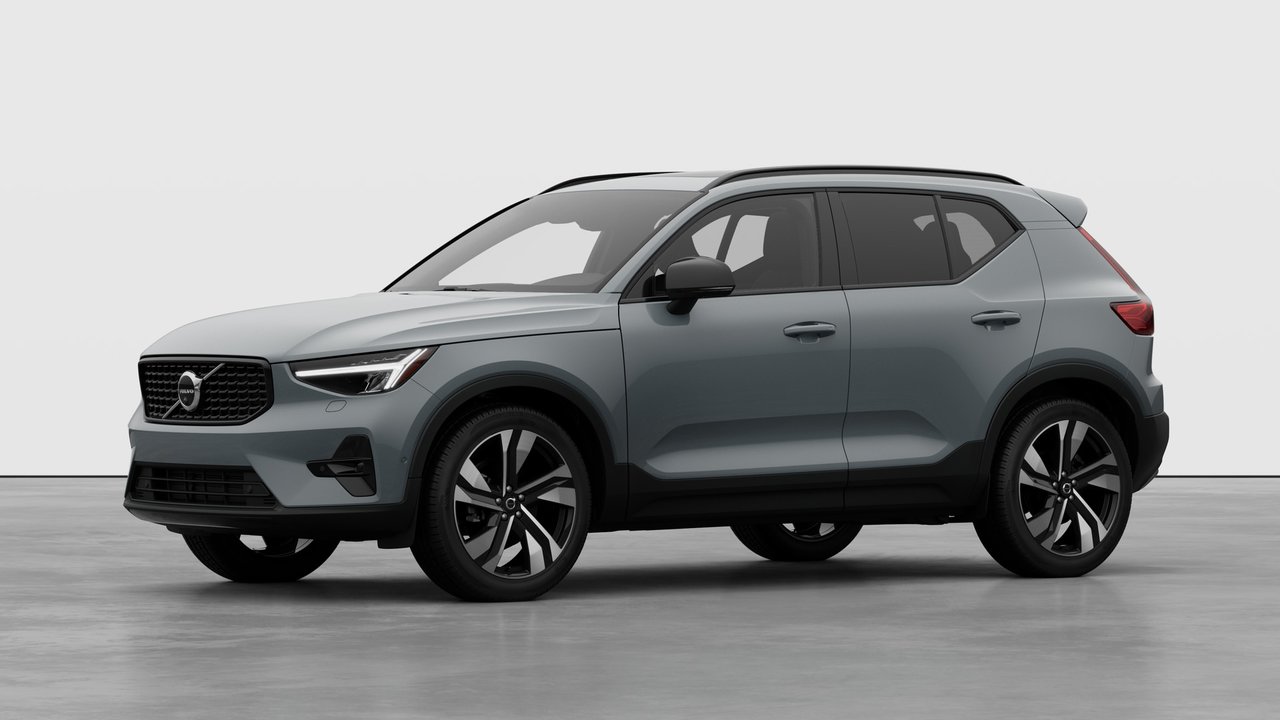Gray (Gris vaporeux métallisé) 2026 Volvo XC40 B5 Plus AWD SUV / Crossover All-Wheel Drive Automatic