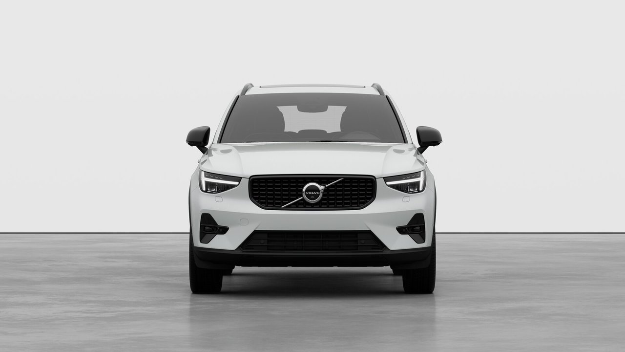 2026 Volvo XC40 Plus (Dark Theme)-4