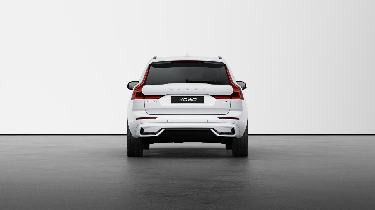 Volvo XC60 Plug-In Hybrid Ultra Dark Theme 2025-3