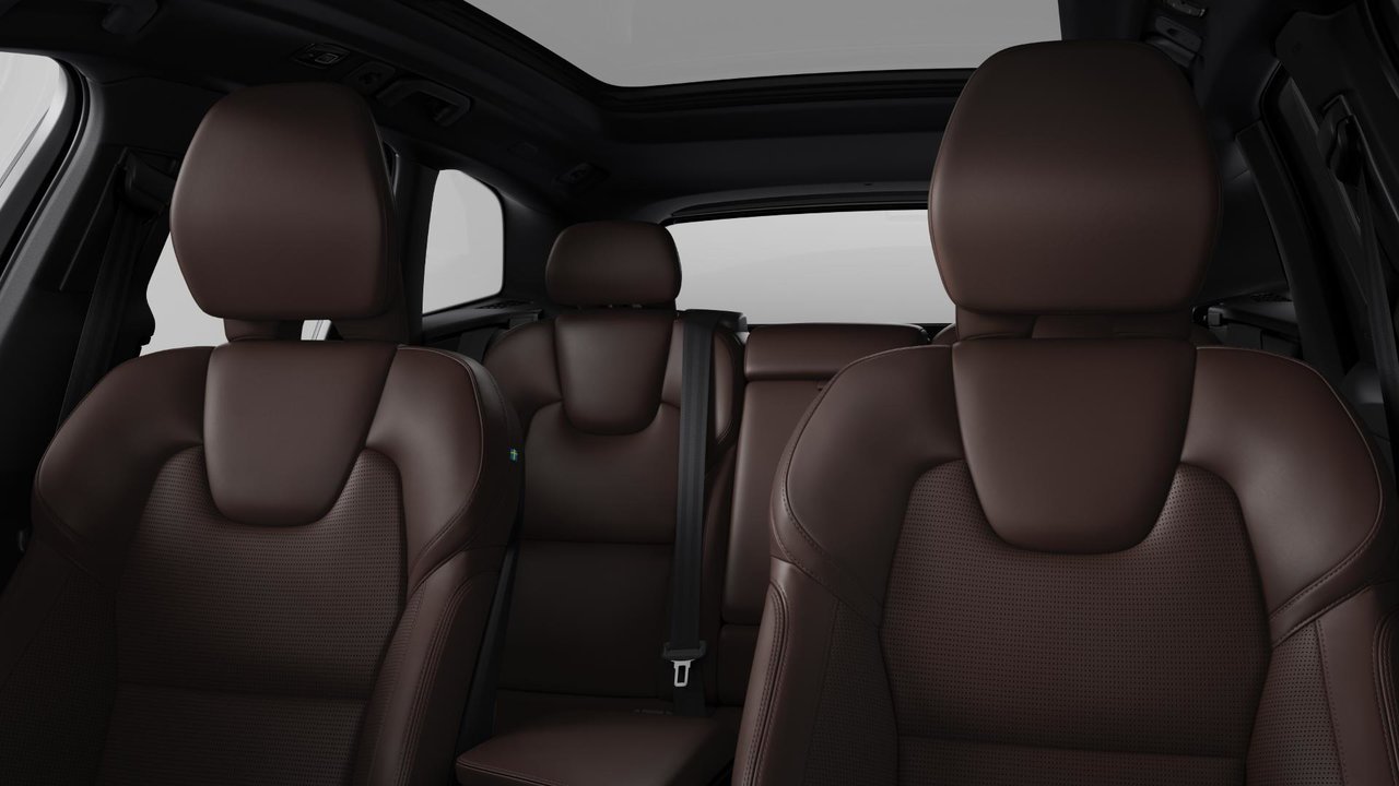 Volvo XC60 Plug-In Hybrid Ultra Dark Theme 2025-9