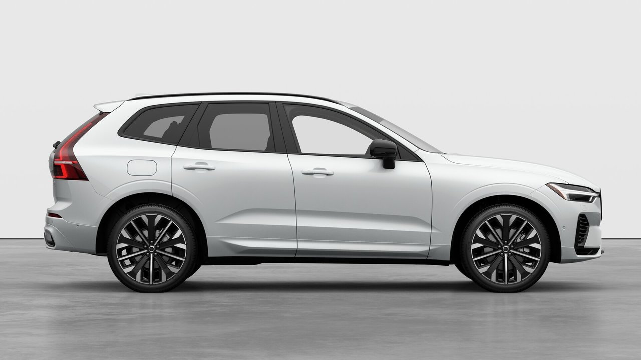 Volvo XC60 Plug-In Hybrid Ultra Dark Theme 2026-6
