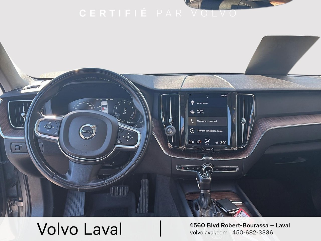 Volvo XC60 Momentum 2021-8