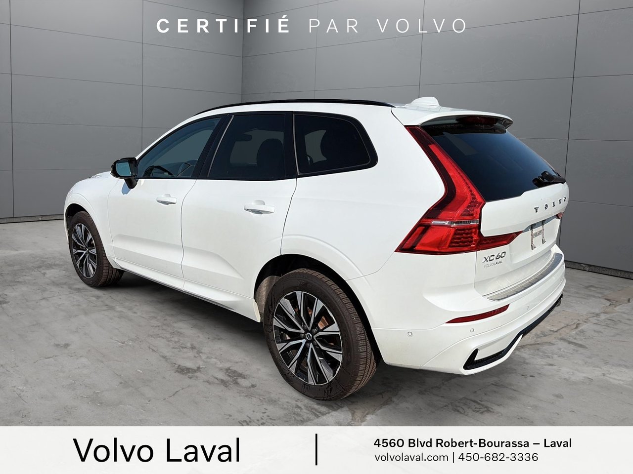 2023 Volvo XC60 Plus Dark Theme-3