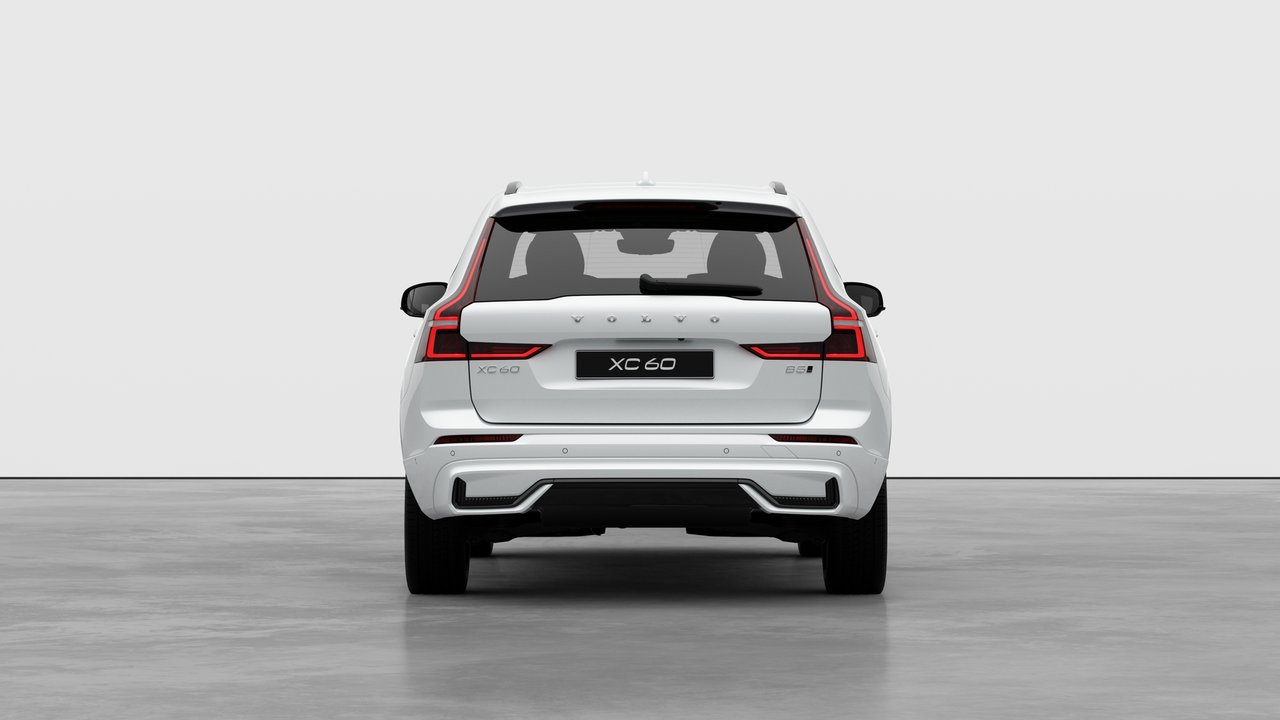 2026 Volvo XC60 Plus Dark Theme-5