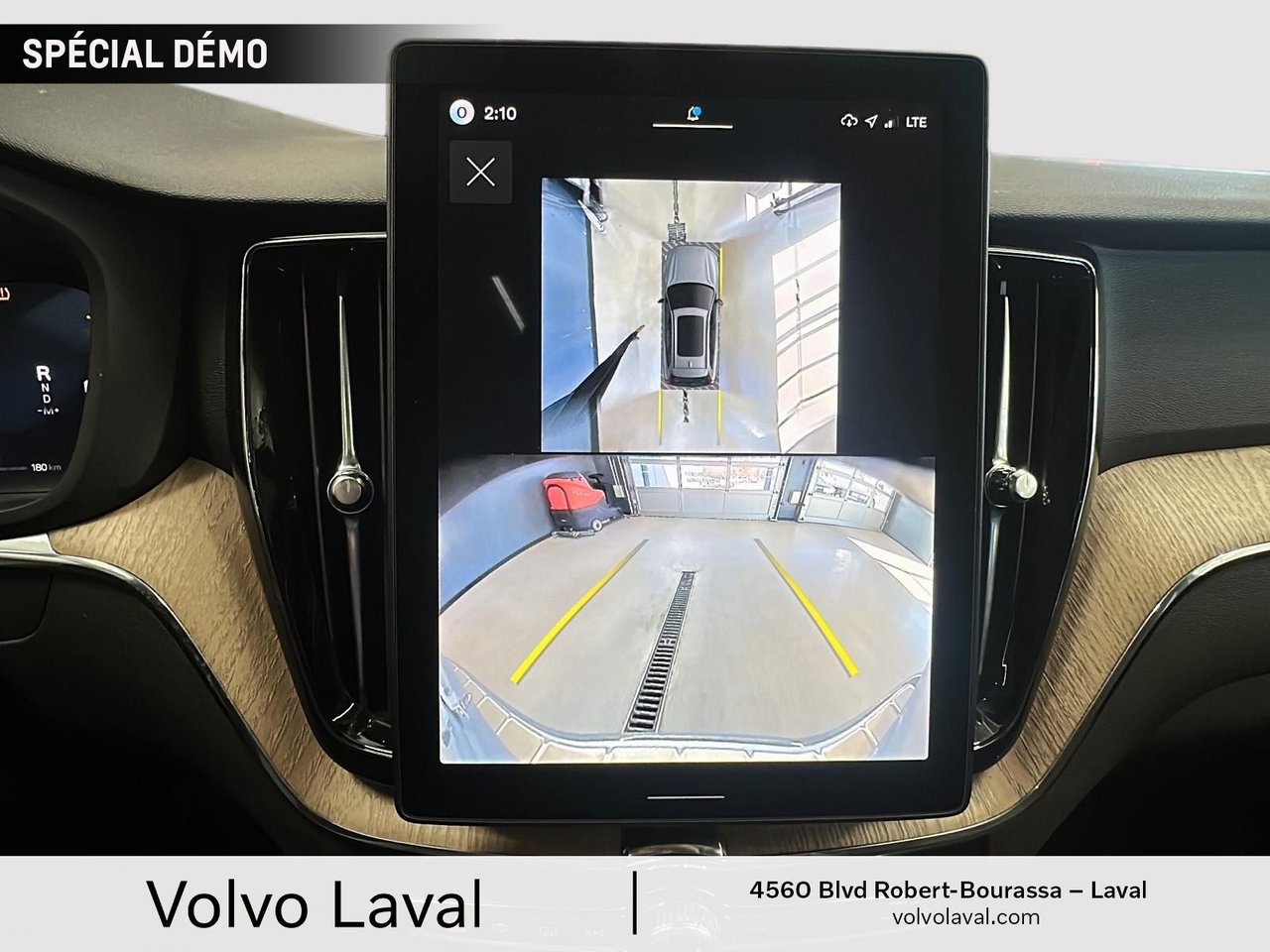 Volvo XC60 Plus Dark Theme 2026-10