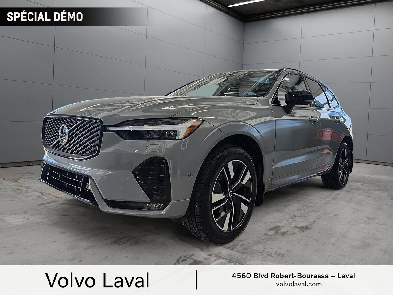 Volvo XC60 Plus Dark Theme 2026-3