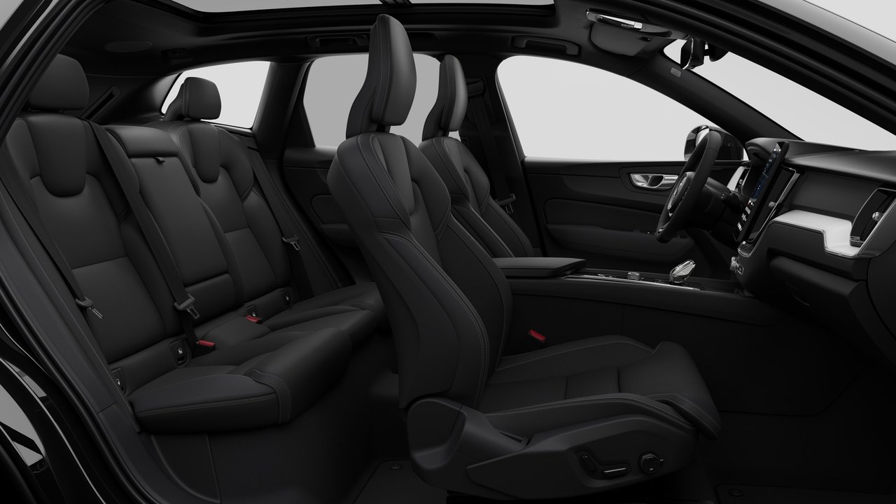 2027 Volvo XC60 Plus Black Edition-12