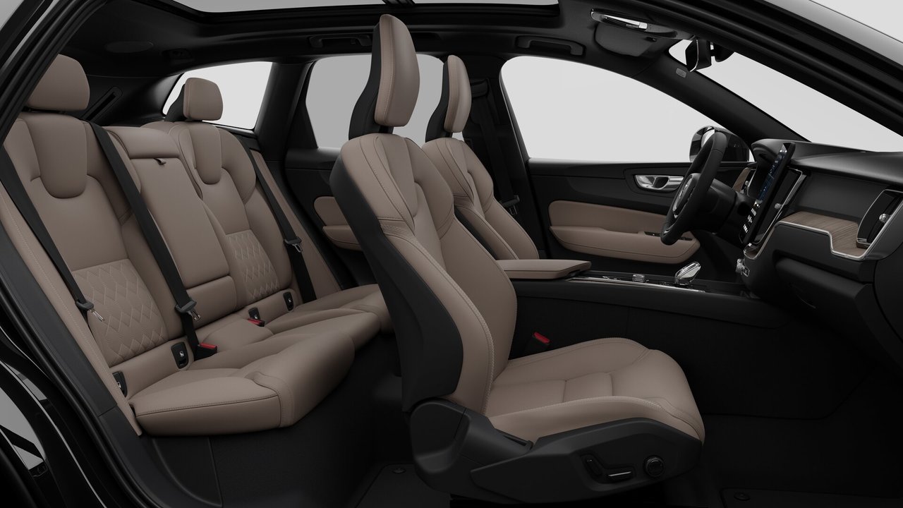 Volvo XC60 Plus Dark Theme 2027-12