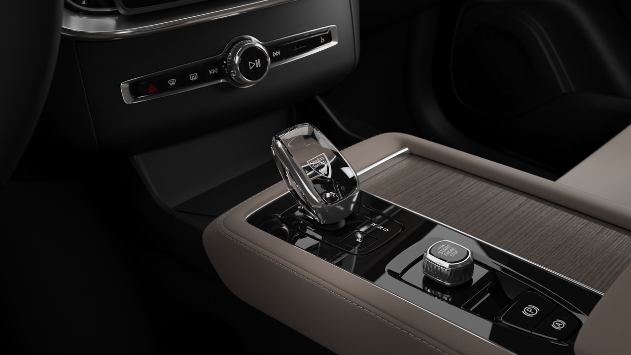 Volvo XC90 Plug-In Hybrid Core Bright Theme 2026-10