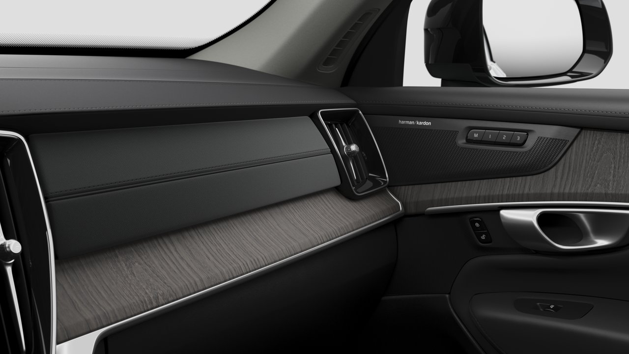 2026 Volvo XC90 Plug-In Hybrid Ultra Dark Theme-8