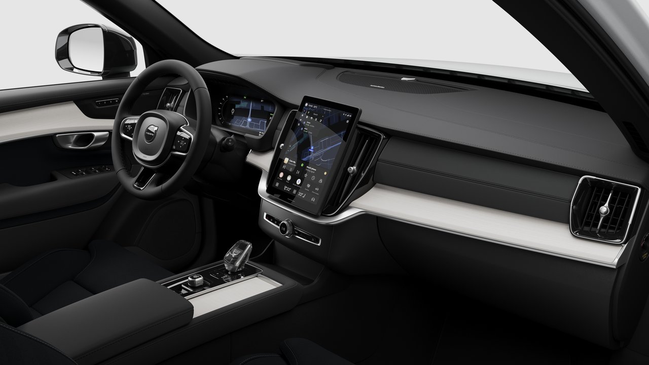 2026 Volvo XC90 Plug-In Hybrid Ultra Dark Theme-9