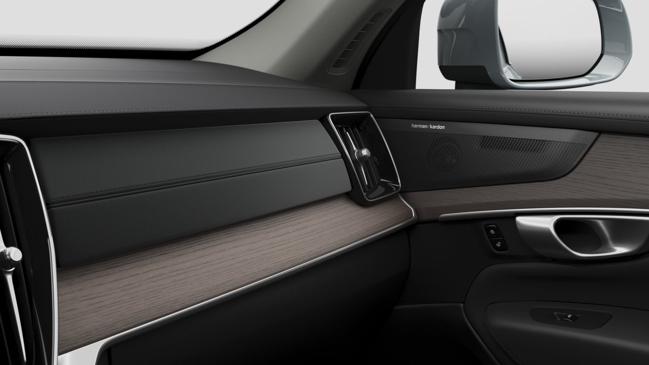 2026 Volvo XC90 Plug-In Hybrid Plus Bright Theme-8