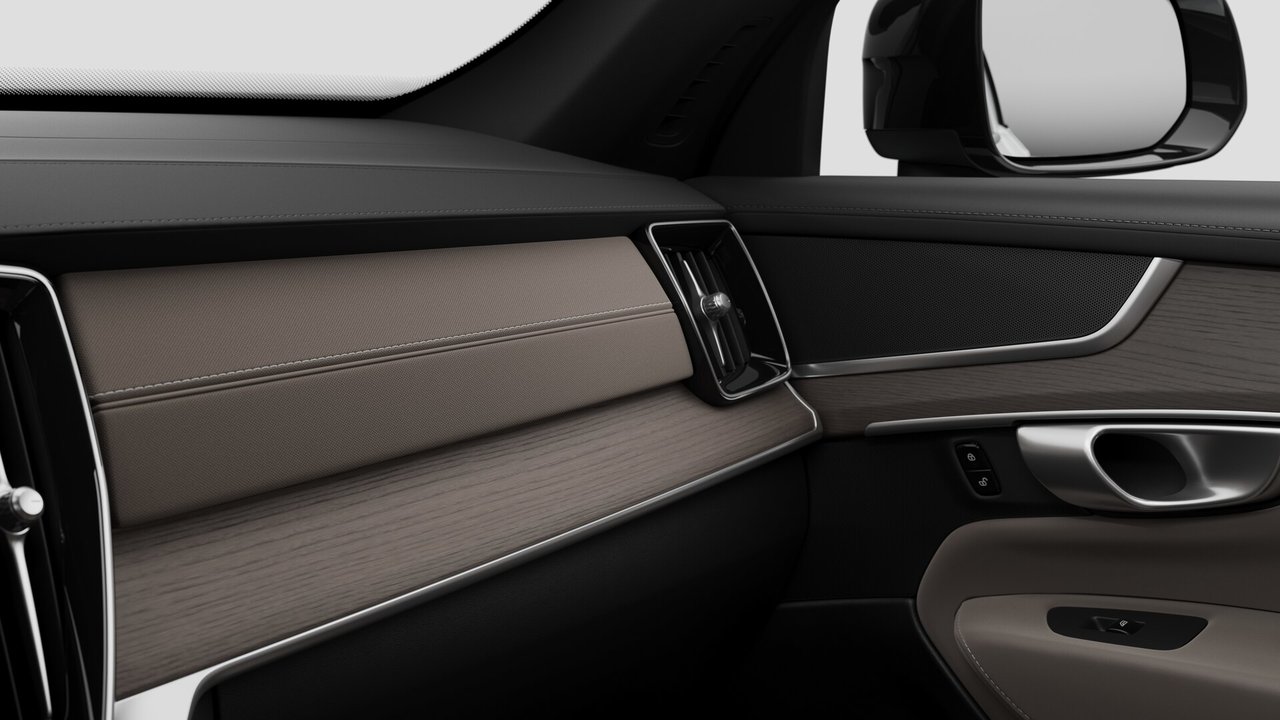 Volvo XC90 Plug-In Hybrid Plus Dark Theme 2026-8