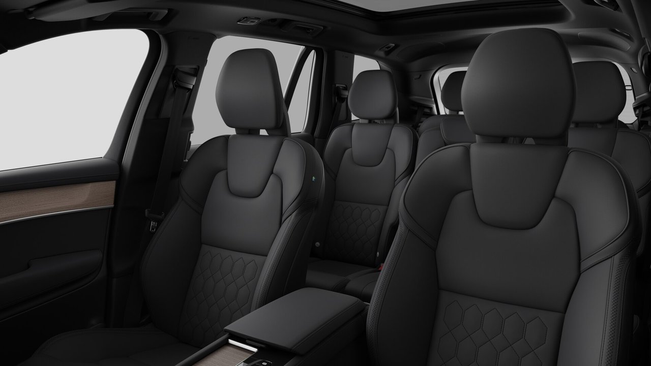 2027 Volvo XC90 Plus Dark Theme-11