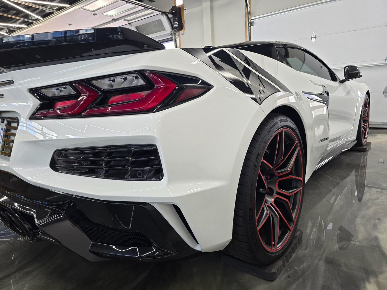 2024 Chevrolet CORVETTE 3LZ-16