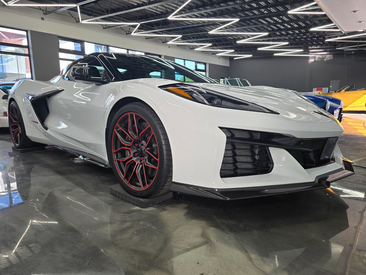 2024 Chevrolet CORVETTE 3LZ-8