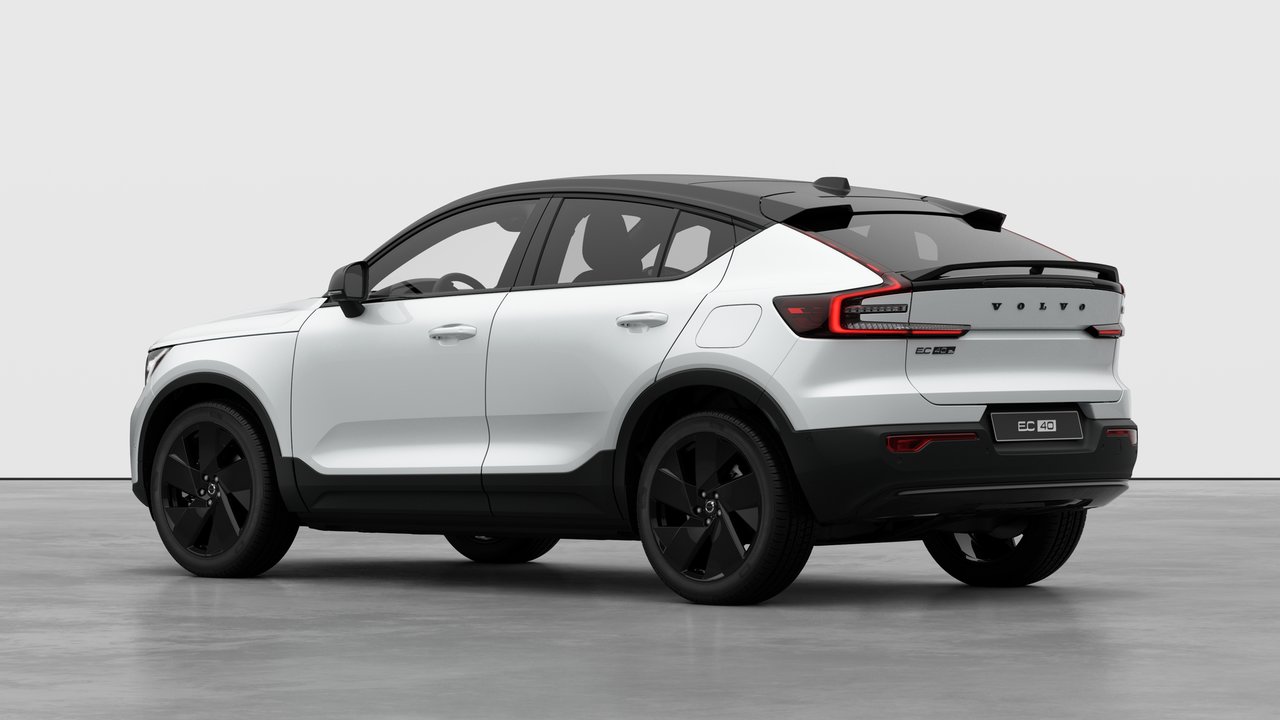 2026 Volvo EC40 Ultra Black Edition-1