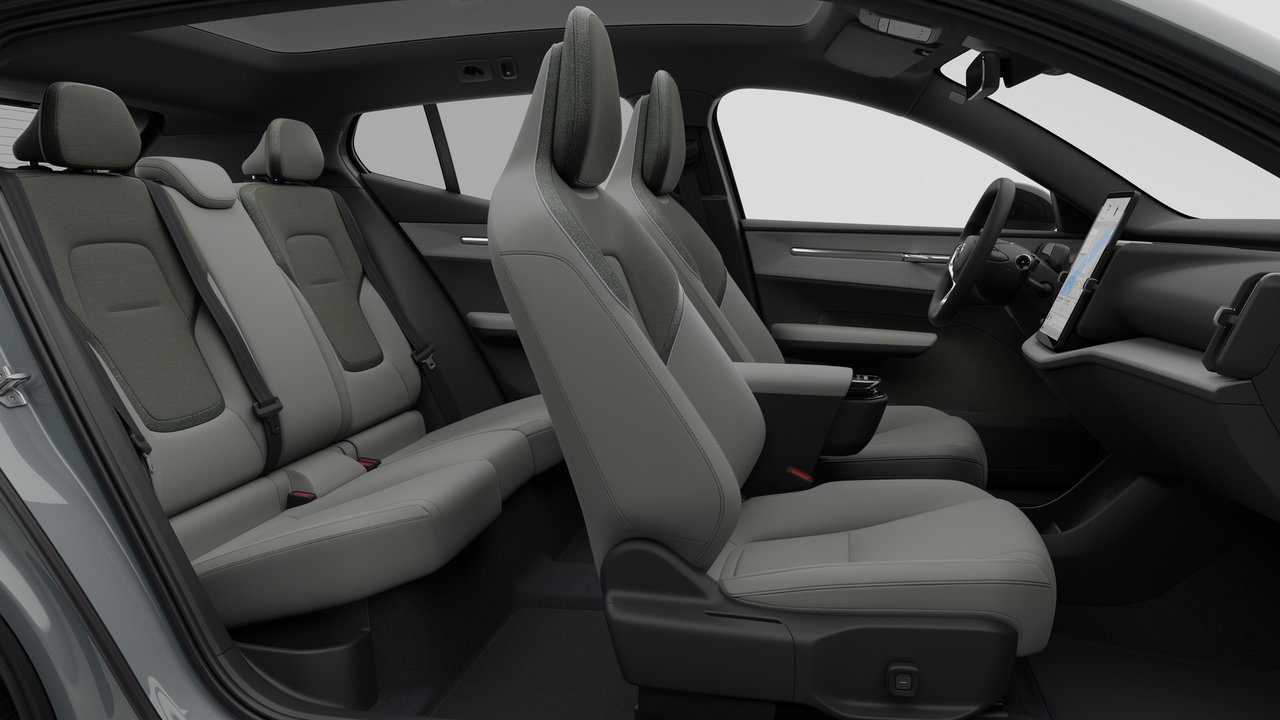 2026 Volvo EX30 Plus-11