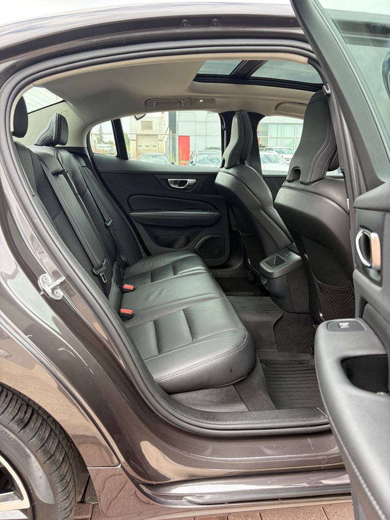 2023 Volvo S60 PLUS BRIGHT THEME-18