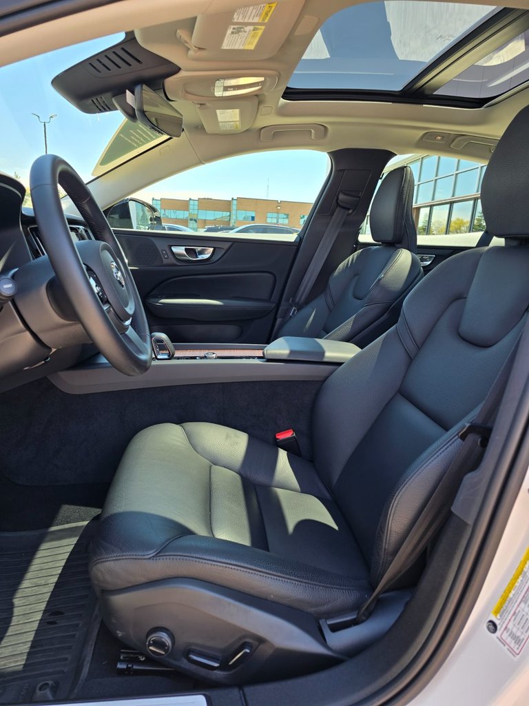2024 Volvo S60 PLUS DARK THEME-12