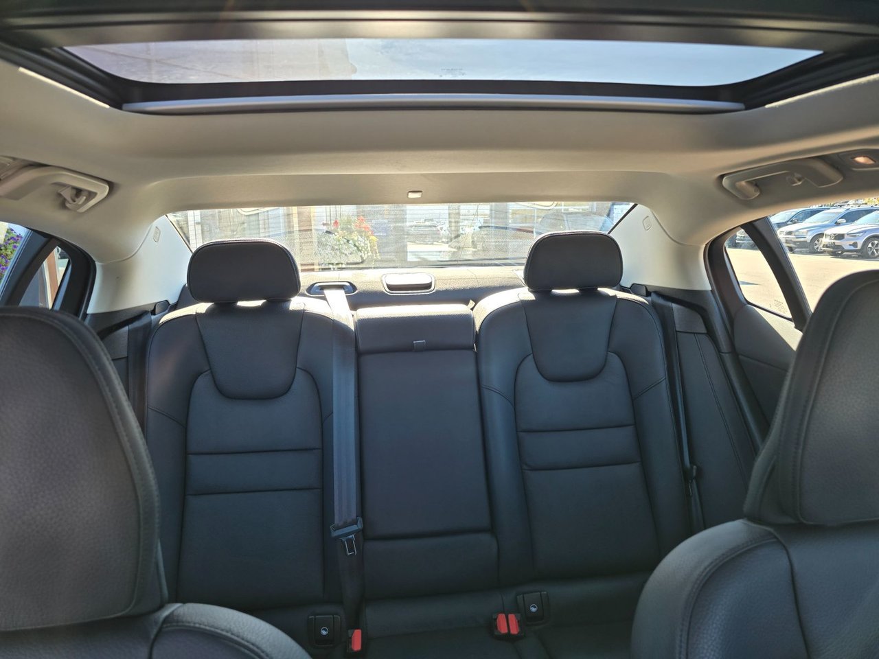 2024 Volvo S60 PLUS DARK THEME-6