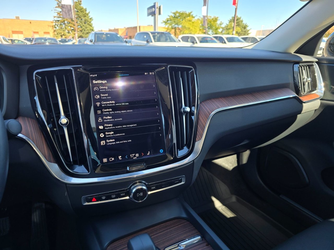 2024 Volvo S60 PLUS DARK THEME-25