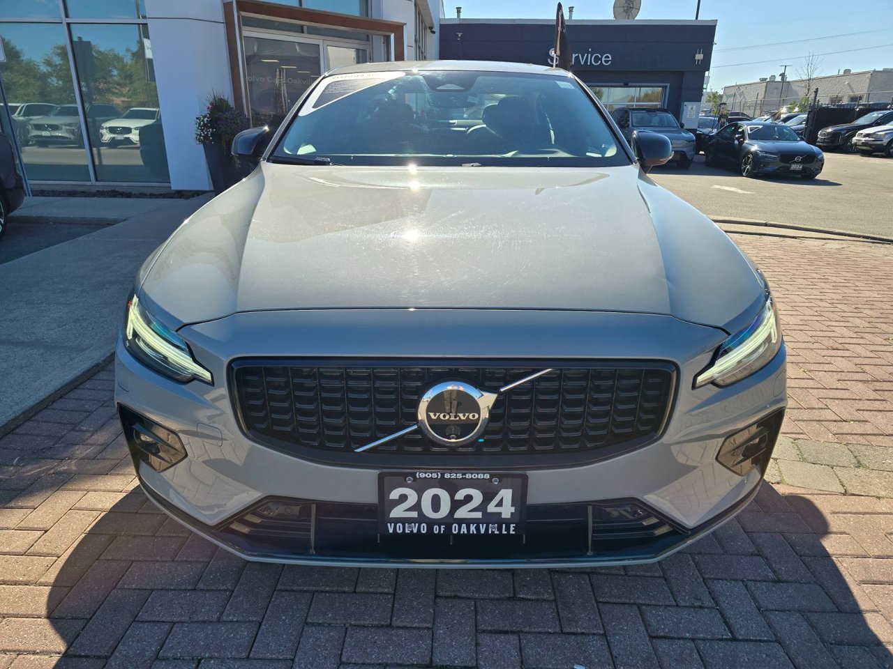 2024 Volvo S60 PLUS DARK THEME-3