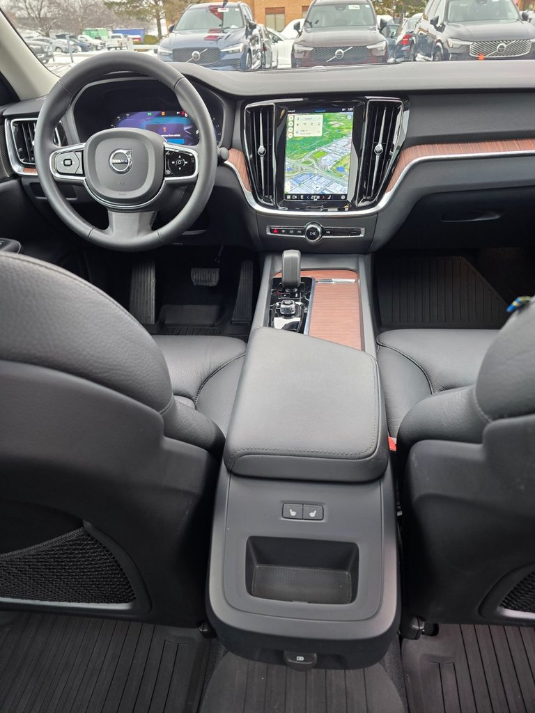 2024 Volvo S60 PLUS DARK THEME-18
