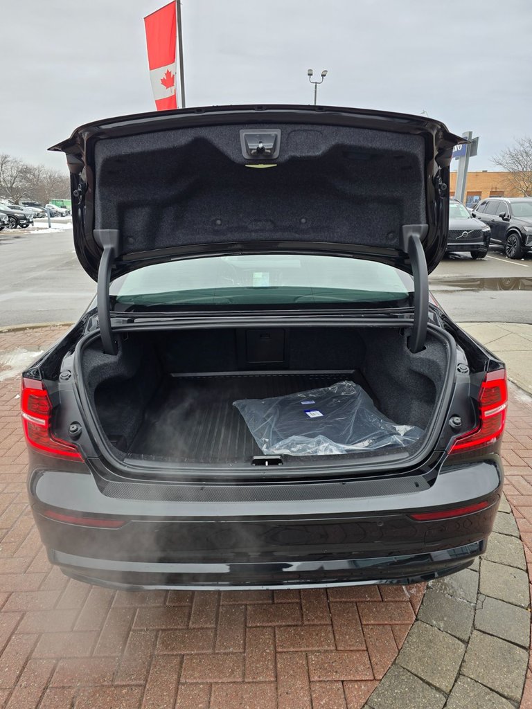 2024 Volvo S60 PLUS DARK THEME-14