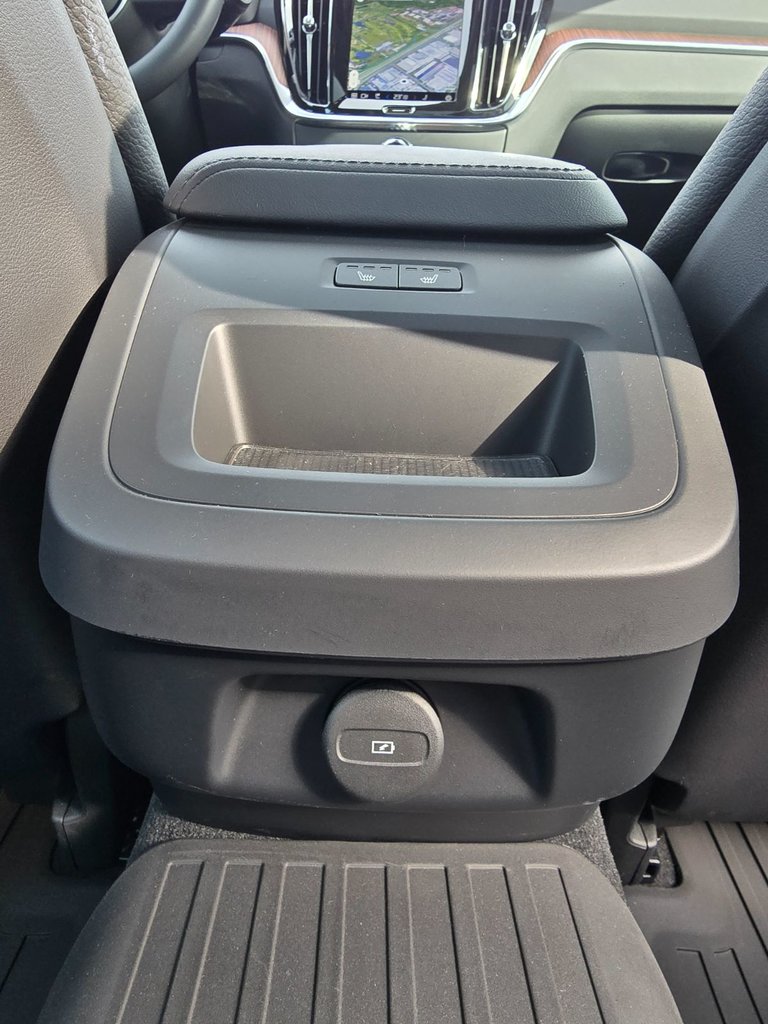 2024 Volvo S60 PLUS DARK THEME-18
