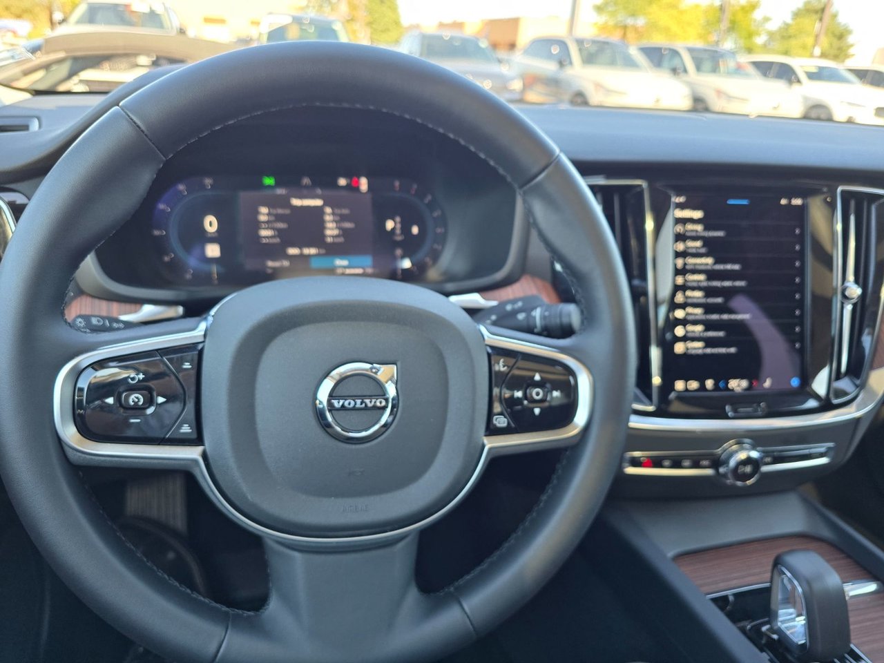 2024 Volvo S60 PLUS DARK THEME-24