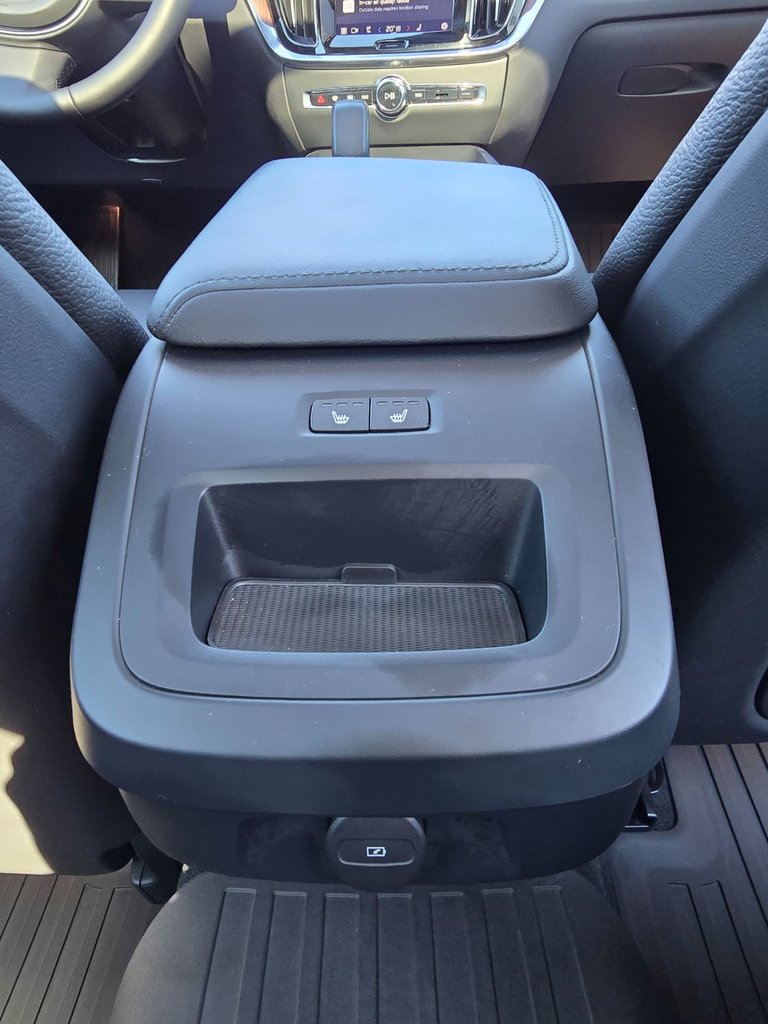 2024 Volvo S60 PLUS DARK THEME-18