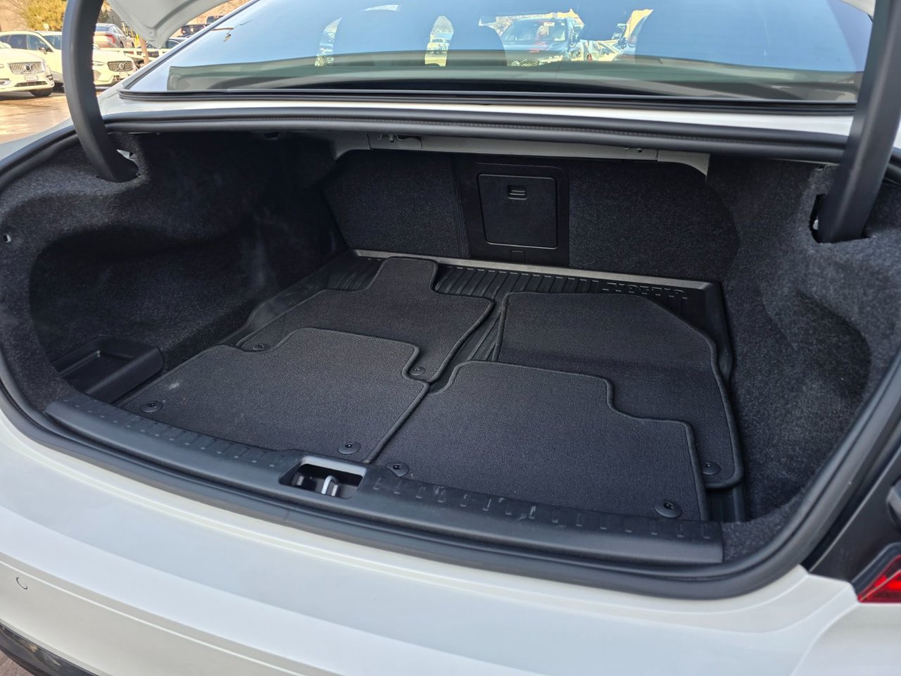 2024 Volvo S60 PLUS BLACK EDITION-16