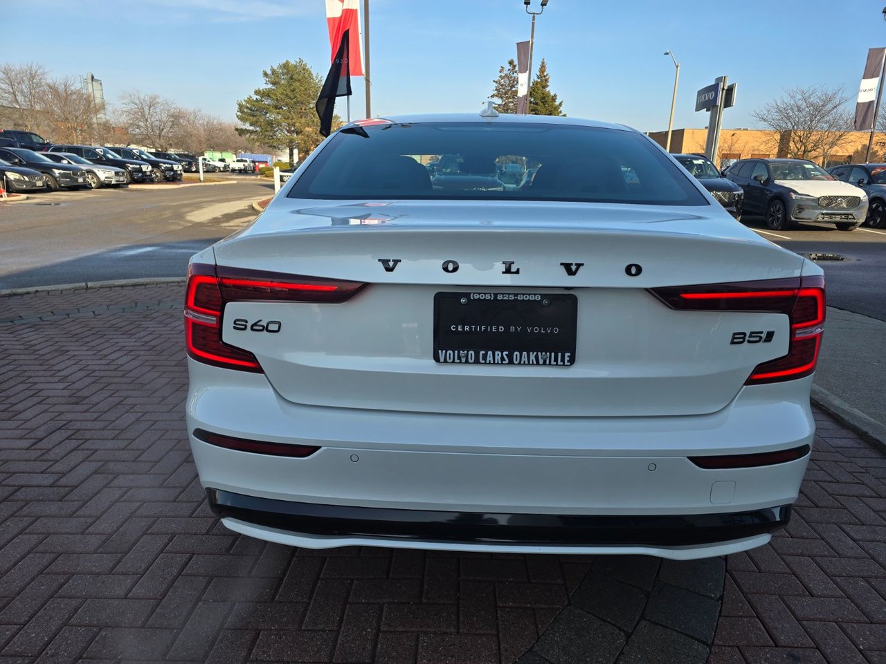 2024 Volvo S60 PLUS BLACK EDITION-13