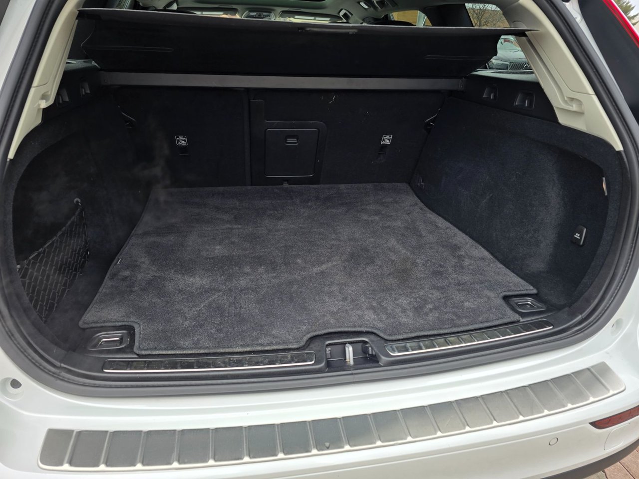 2023 Volvo V60 CROSS COUNTRY ULTIMATE-17