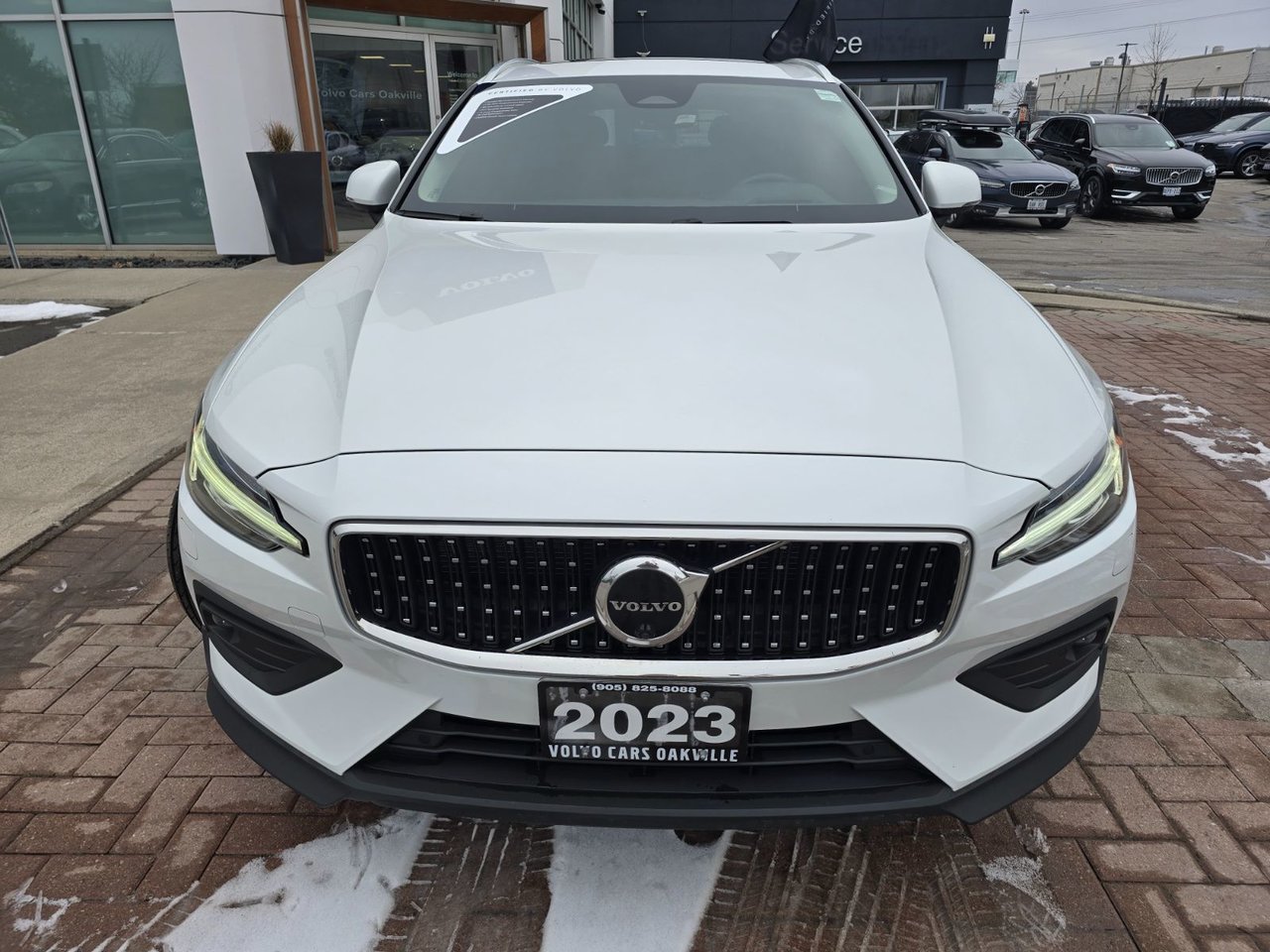 2023 Volvo V60 CROSS COUNTRY ULTIMATE-3