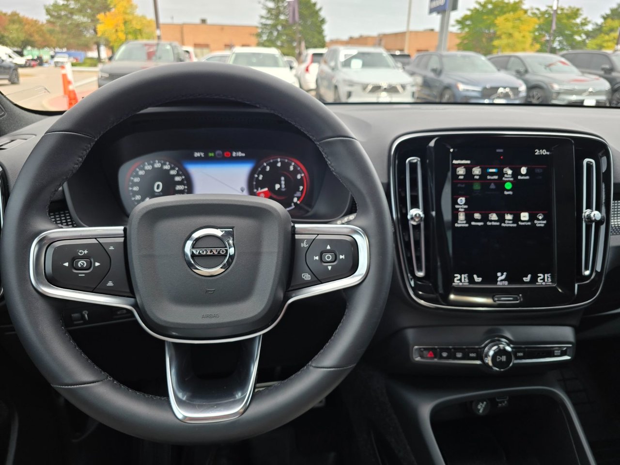 2022 Volvo XC40 R-DESIGN-4