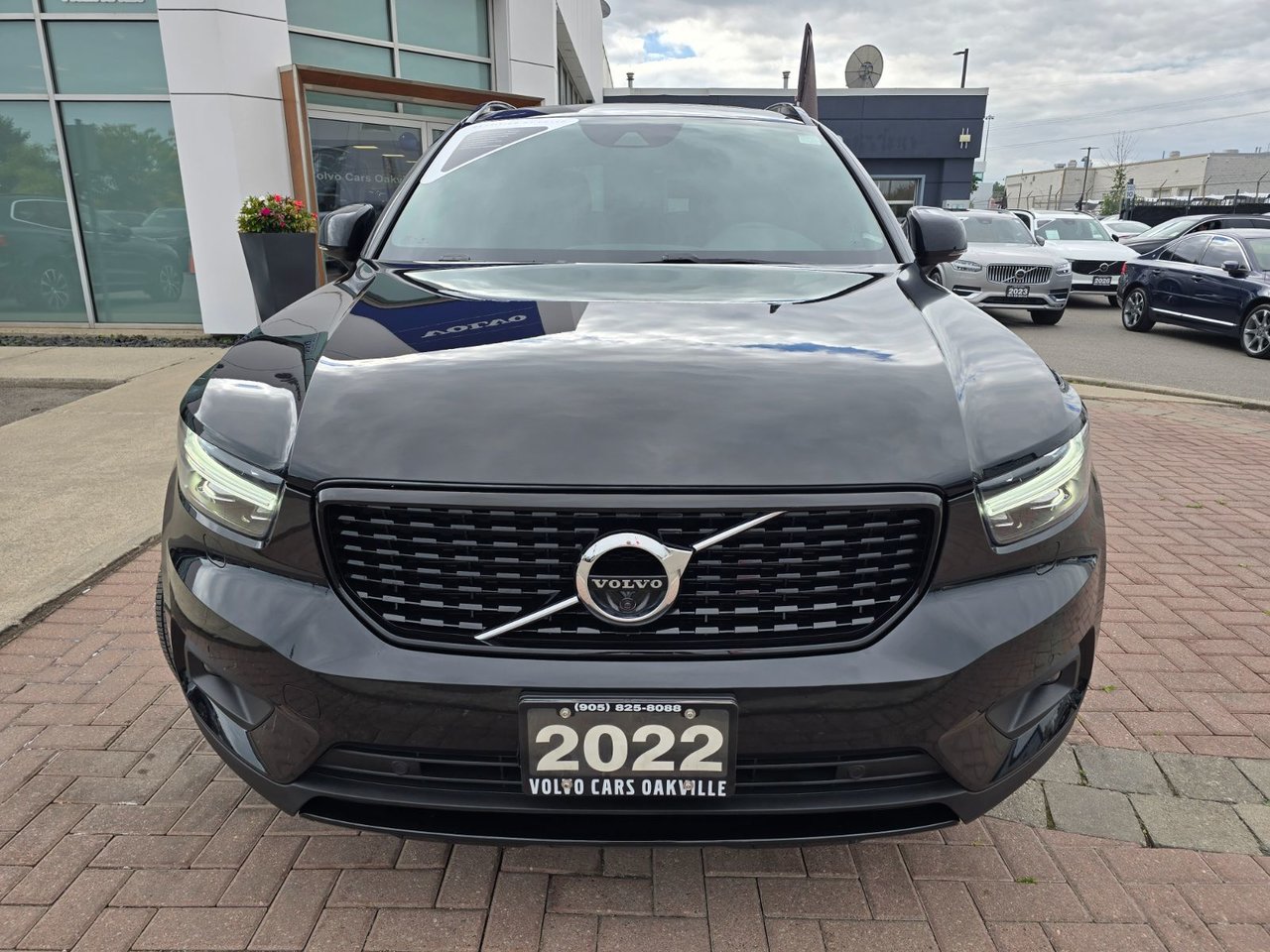 2022 Volvo XC40 R-DESIGN-3