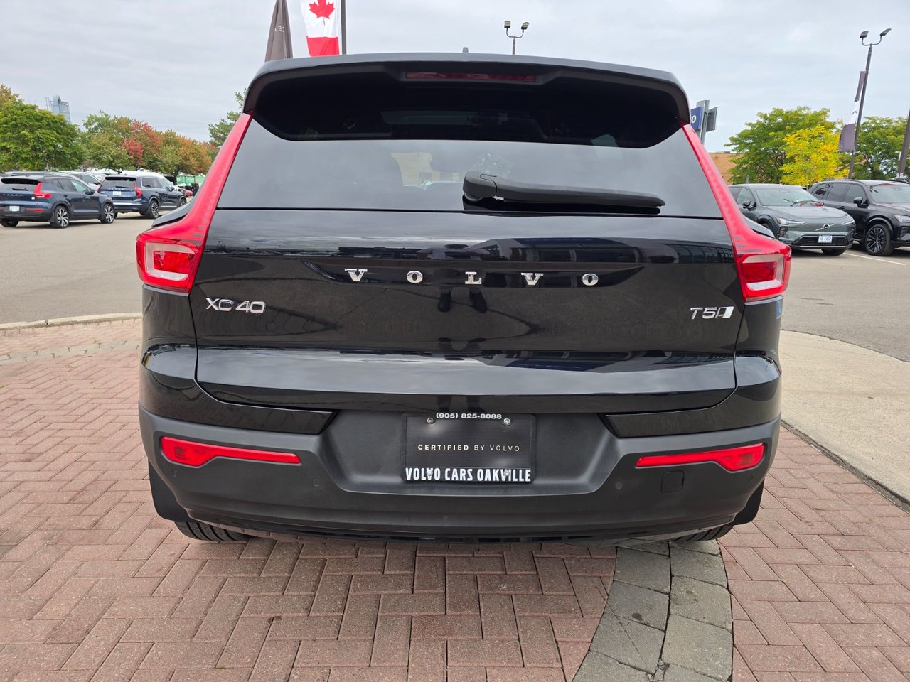 2022 Volvo XC40 R-DESIGN-13